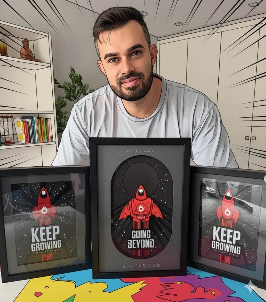 Fabio Serna, creador de Partner360, presentando el programa y sus materiales